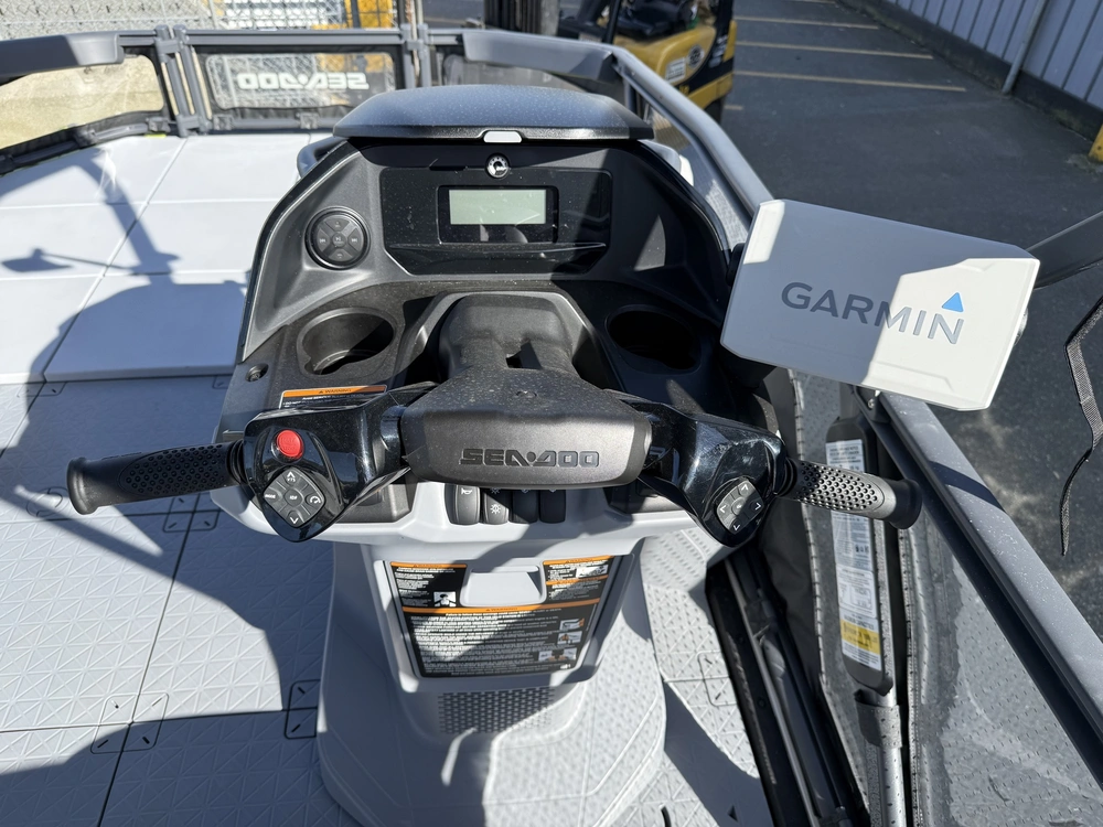 2025 Sea-doo Switch Sport 18' alt