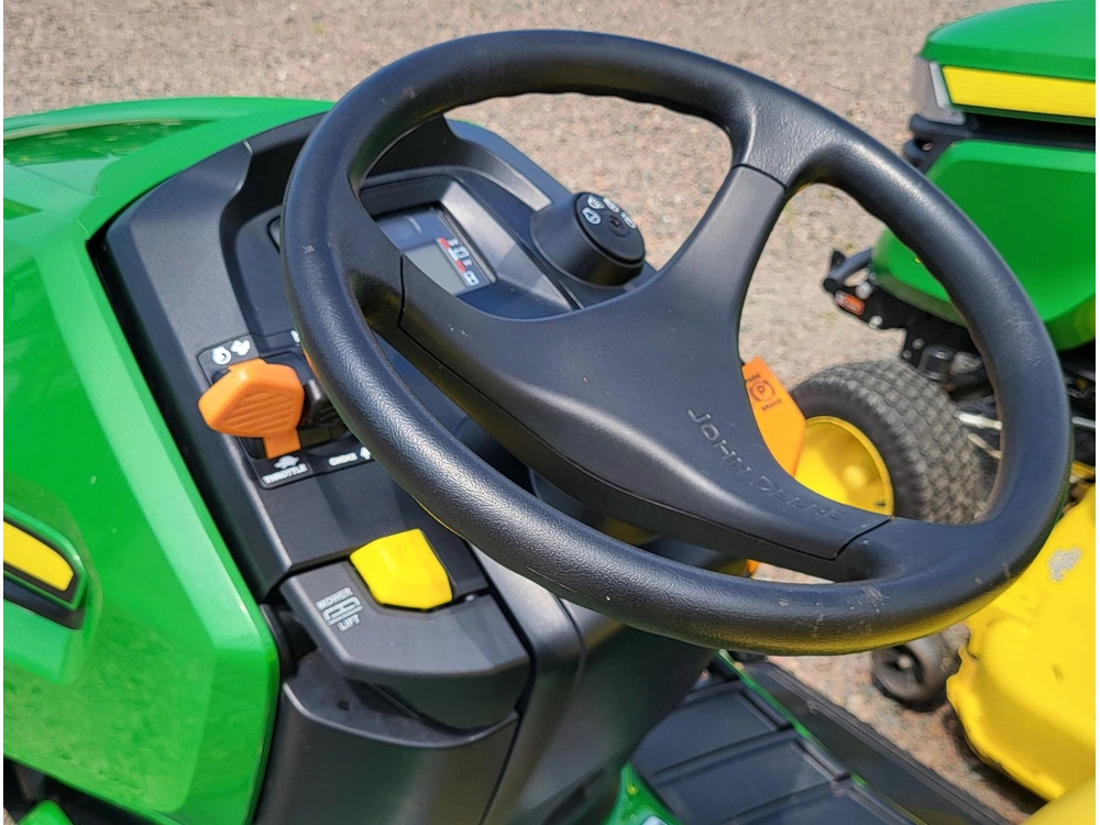 2021 John Deere X370 alt