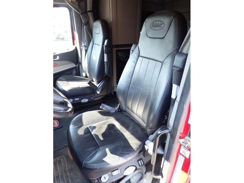 Peterbilt 579 2024