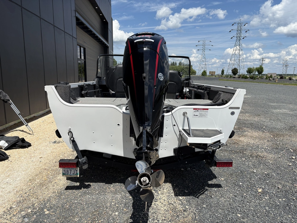 2025 Crestliner Hawk 1750 Wt alt