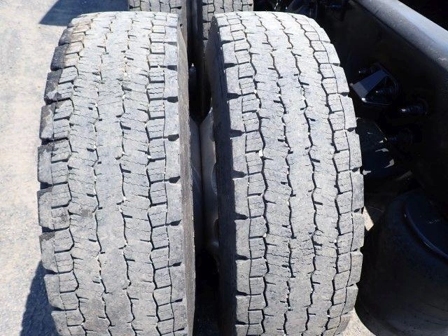 Peterbilt 389 2024