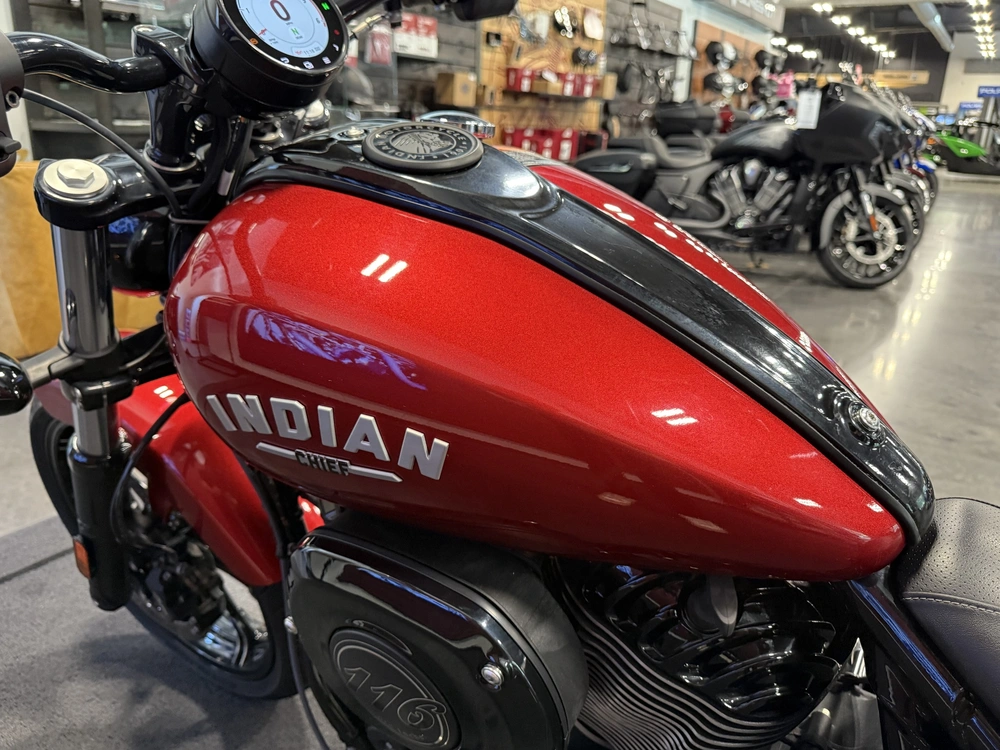 2024 Indian Motorcycle Chief Dark Horse alt