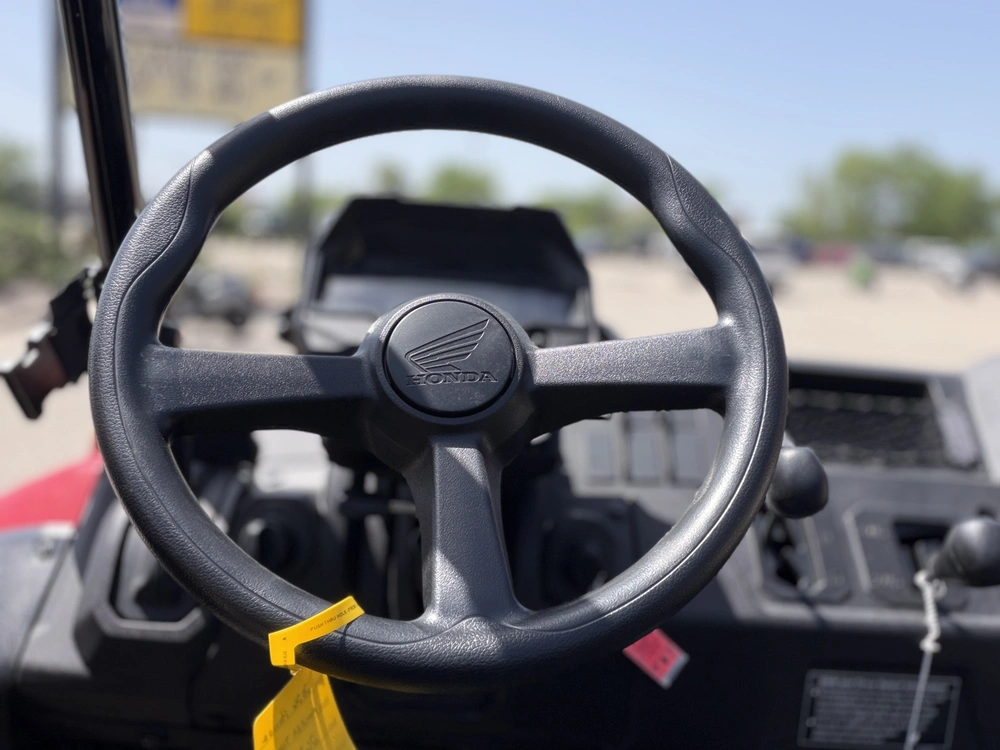 2026 Honda Pioneer 700-4 alt