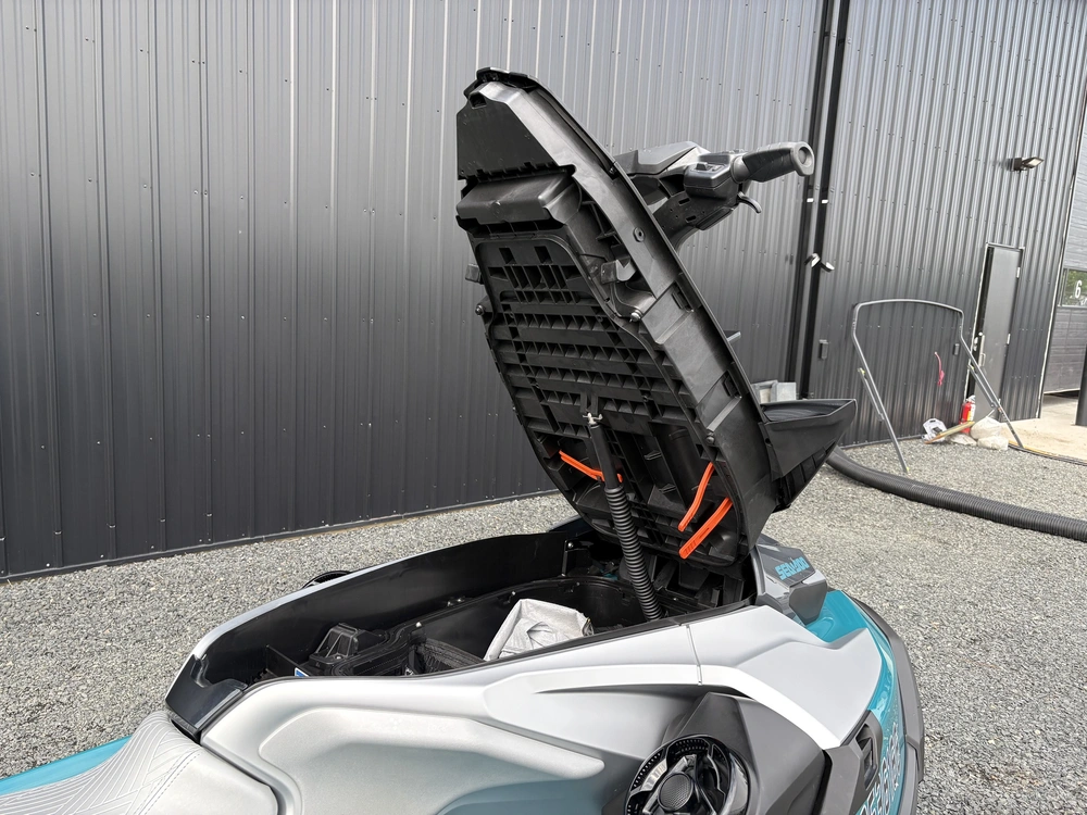 2025 Sea-doo Pwc Gtx Ltd 325 Aud Be Ibr Idf 25 alt