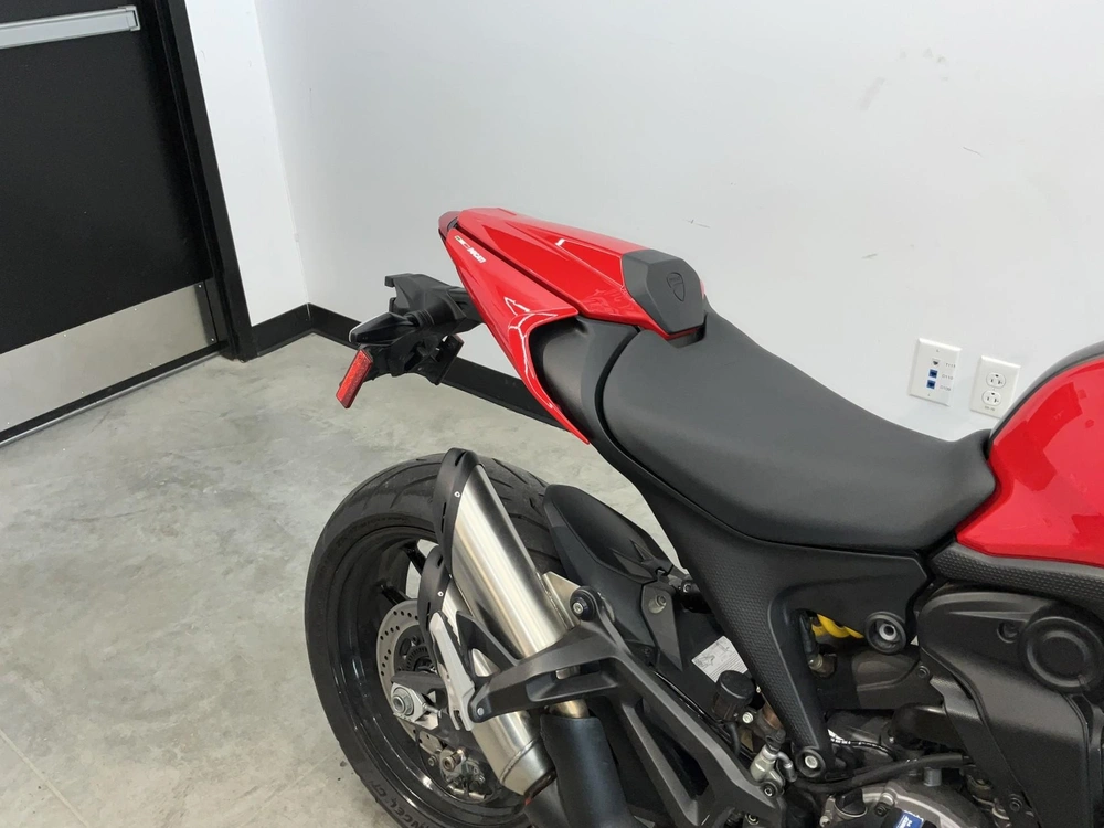 Ducati Monster 937+ 2022 alt