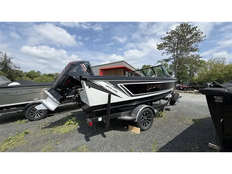2026 Lund Boat Co 1875 Tyee Sport alt