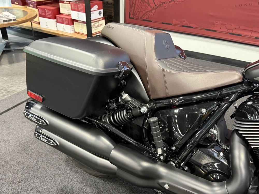 2025 Indian Motorcycle Sport Chief Rt alt