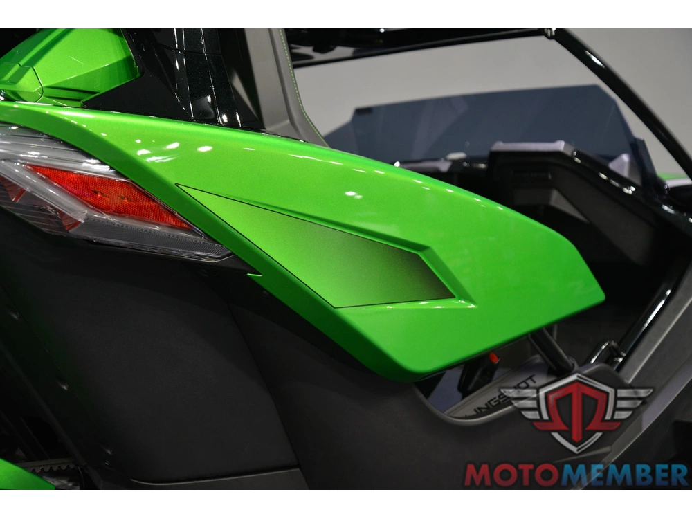 2026 Slingshot Grand Touring Manual alt