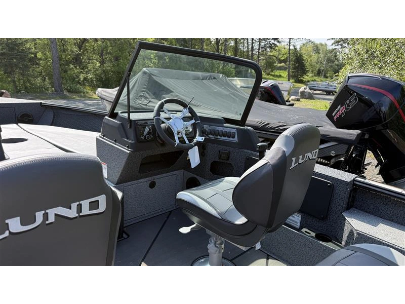 2025 Lund Boat Co 2075 Impact Xs alt