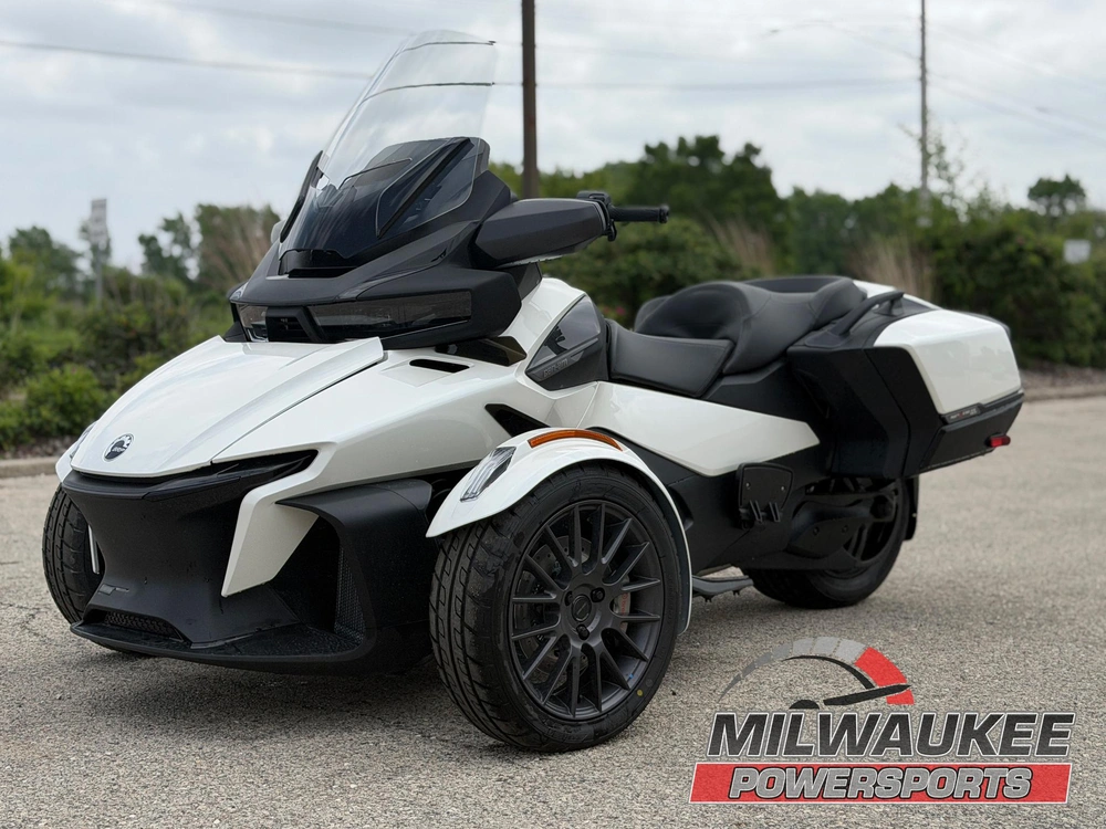 2026 Can-am Spyder Rt alt