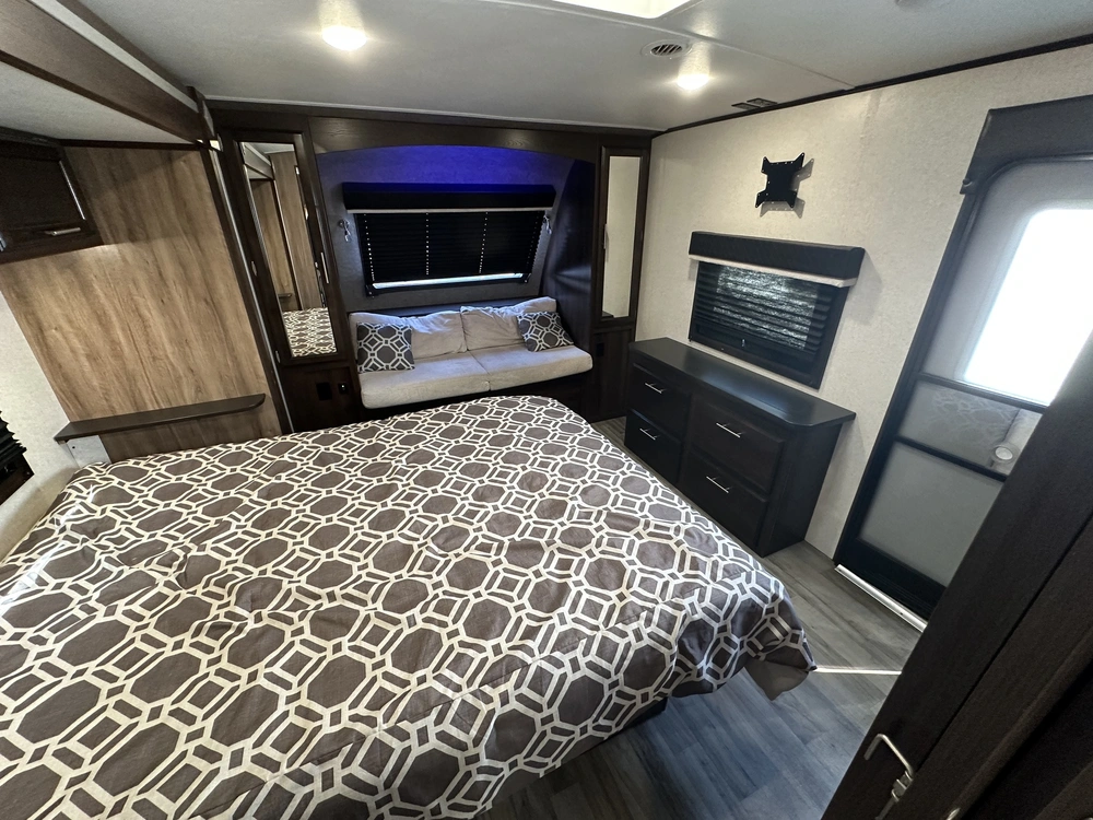 2019 Jayco White Hawk 32bhs alt