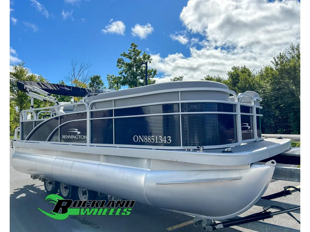 Bennington Marine SV18 WITH 60HP MERCURY OUTBOARD AND TRAILER 2023