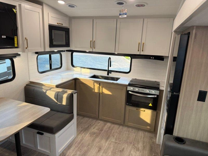 Jayco Eagle 24mle 2027 alt