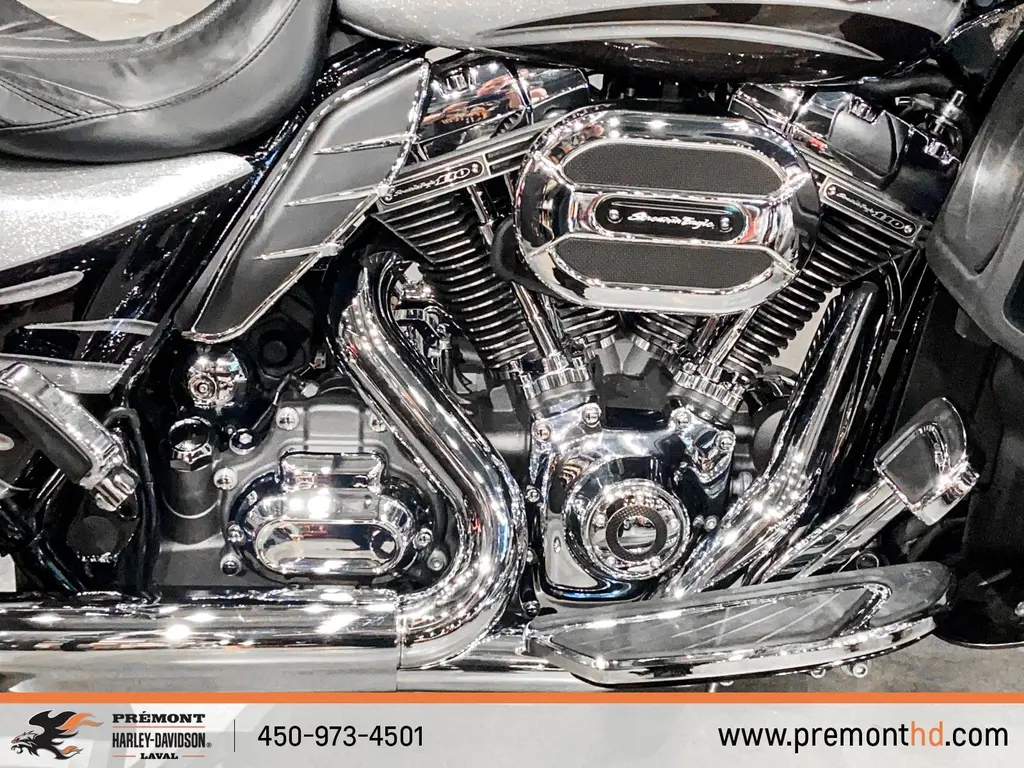 Harley-Davidson CVO Street Glide FLHXSEFLHXSE 2015