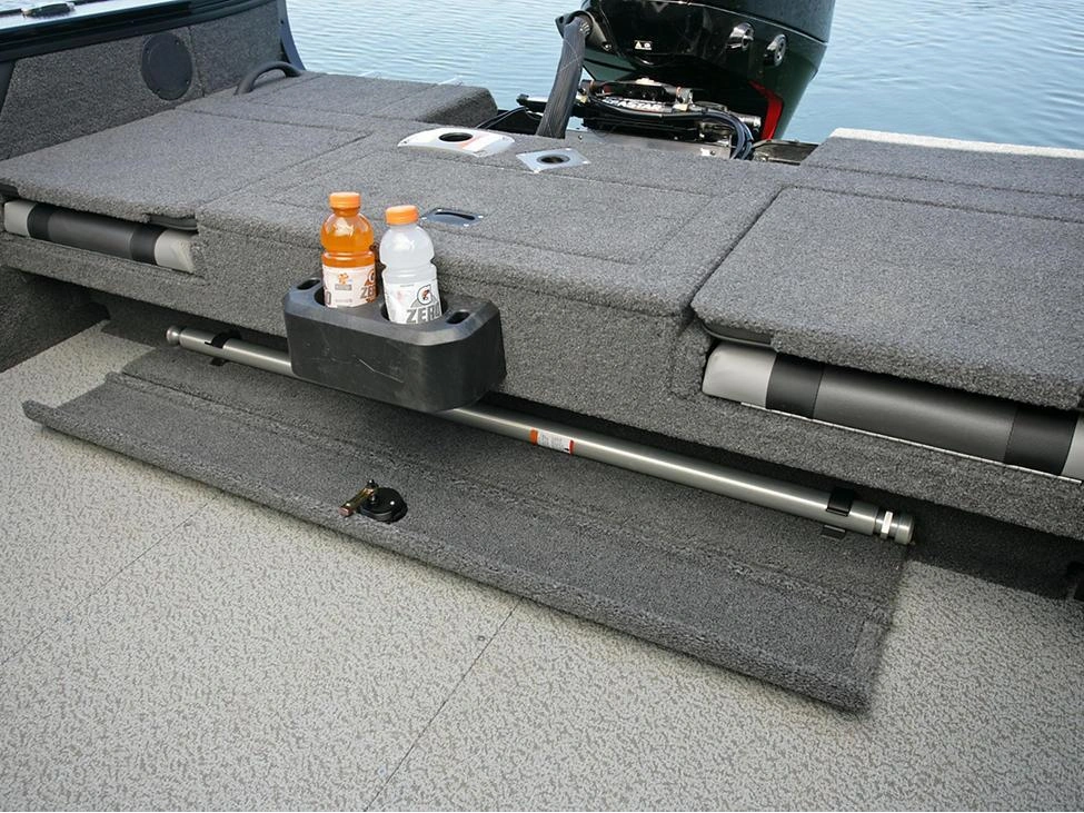 2025 Lund Boat Co 1875 Crossover Xs alt