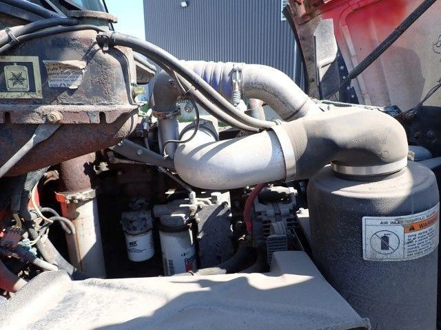 Freightliner Fl80 2004