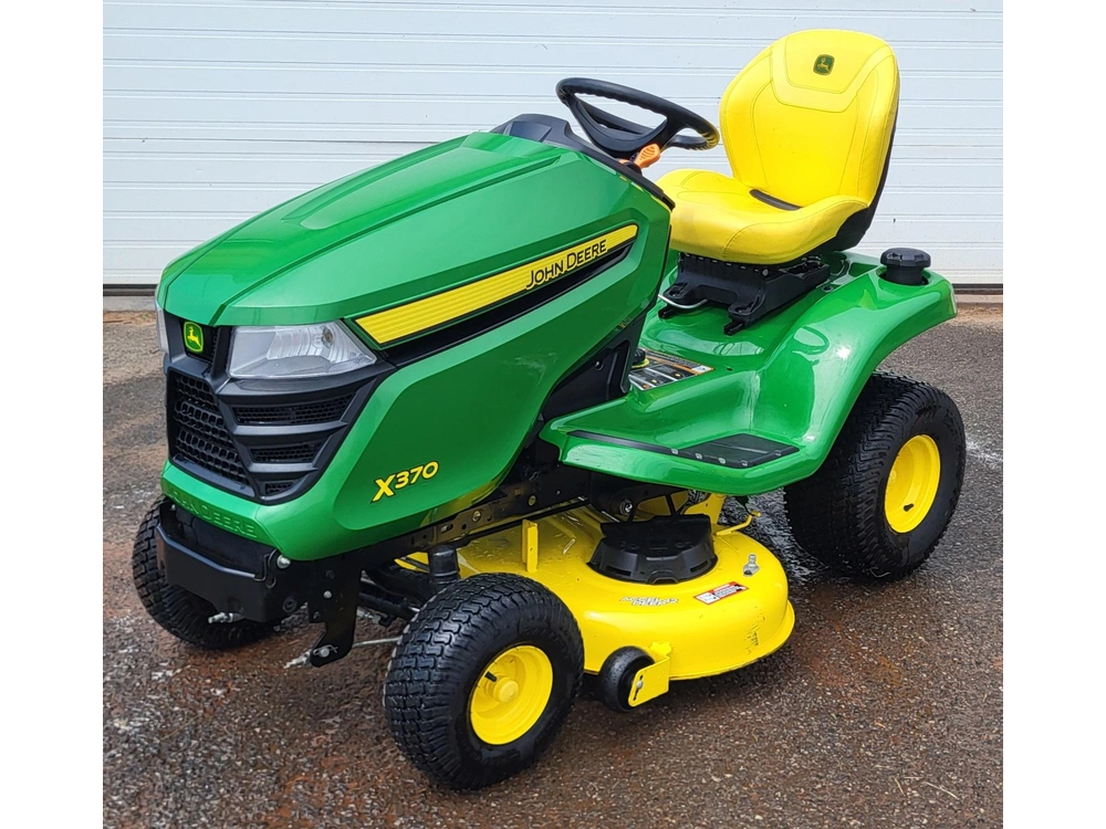 2021 John Deere X370 alt