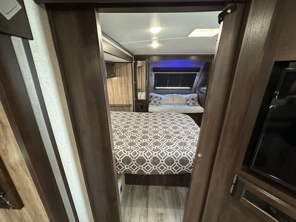2019 Jayco White Hawk 32bhs alt