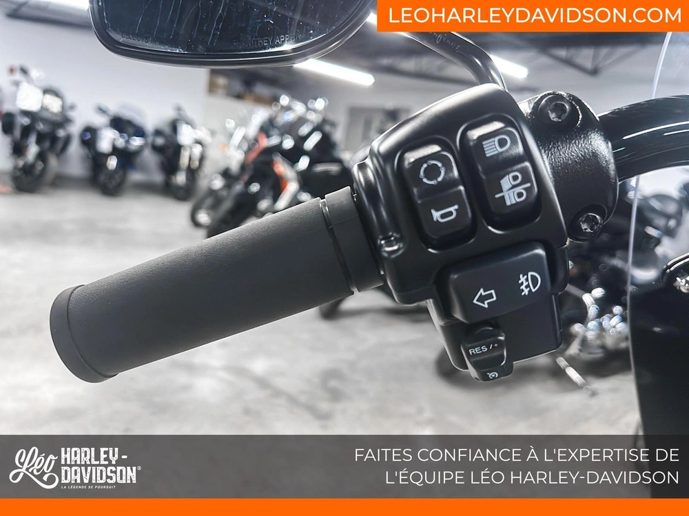 Harley-davidson Flhcs Heritage Classic 2024 alt