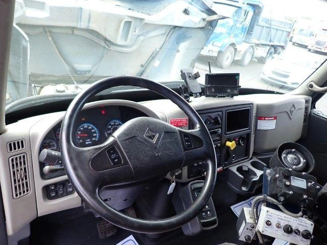 International 4400 2010