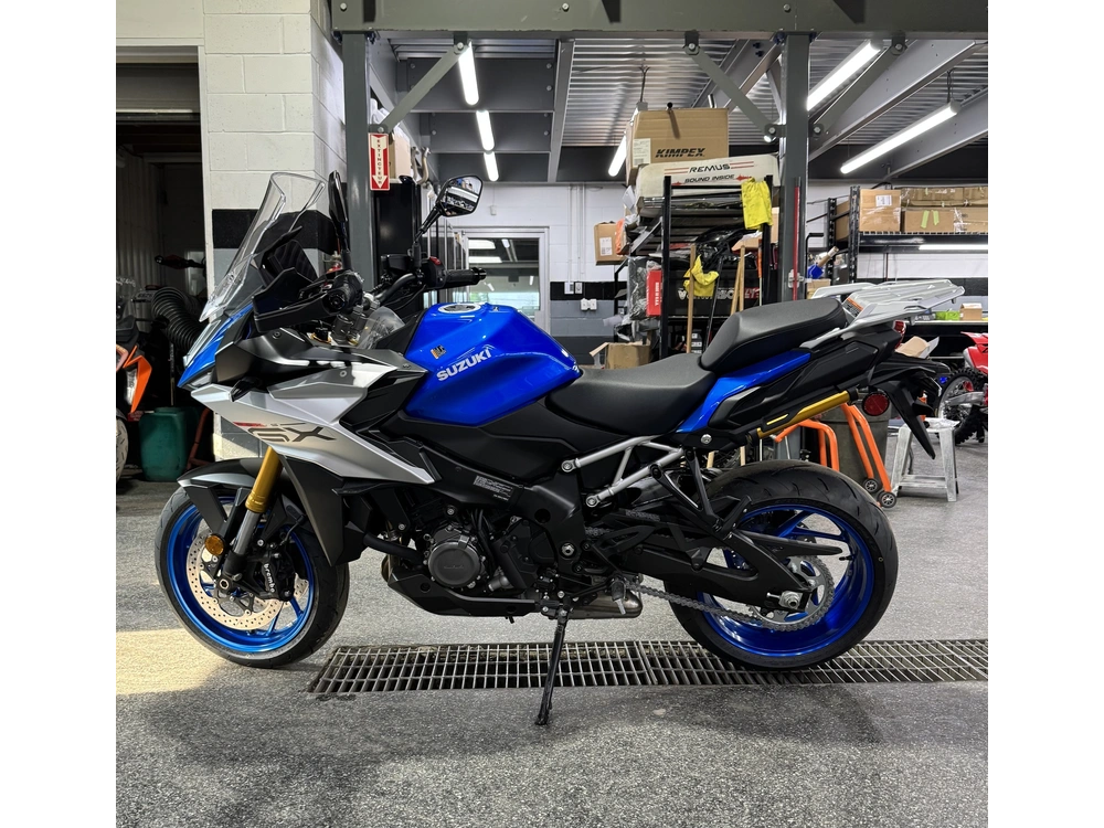2025 Suzuki Gsx-s1000gxm5 alt