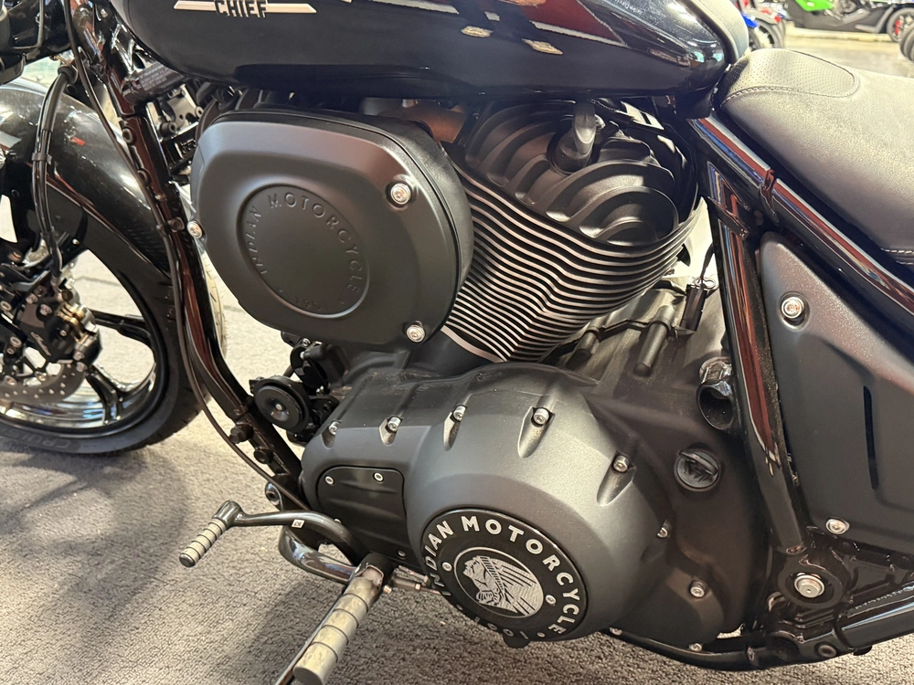 2025 Indian Motorcycle Chief alt