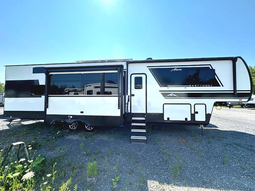 East To West Ahara 390ds 2025 alt