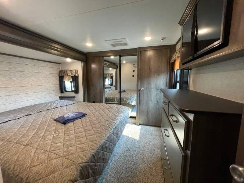 Keystone Rv Montana 310re 2019 alt
