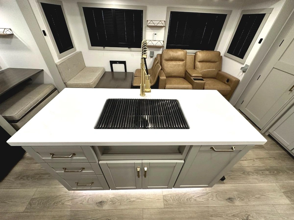 2024 Brinkley Rv Z-air 285 alt