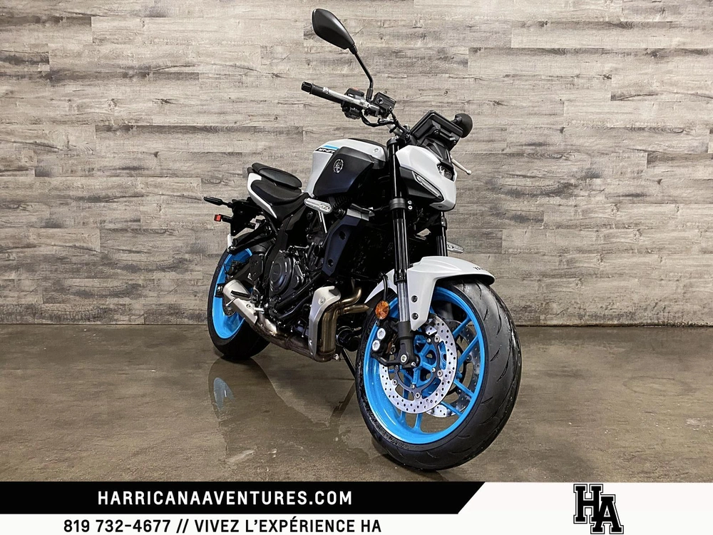 Yamaha Mt07 Gris 2026 alt