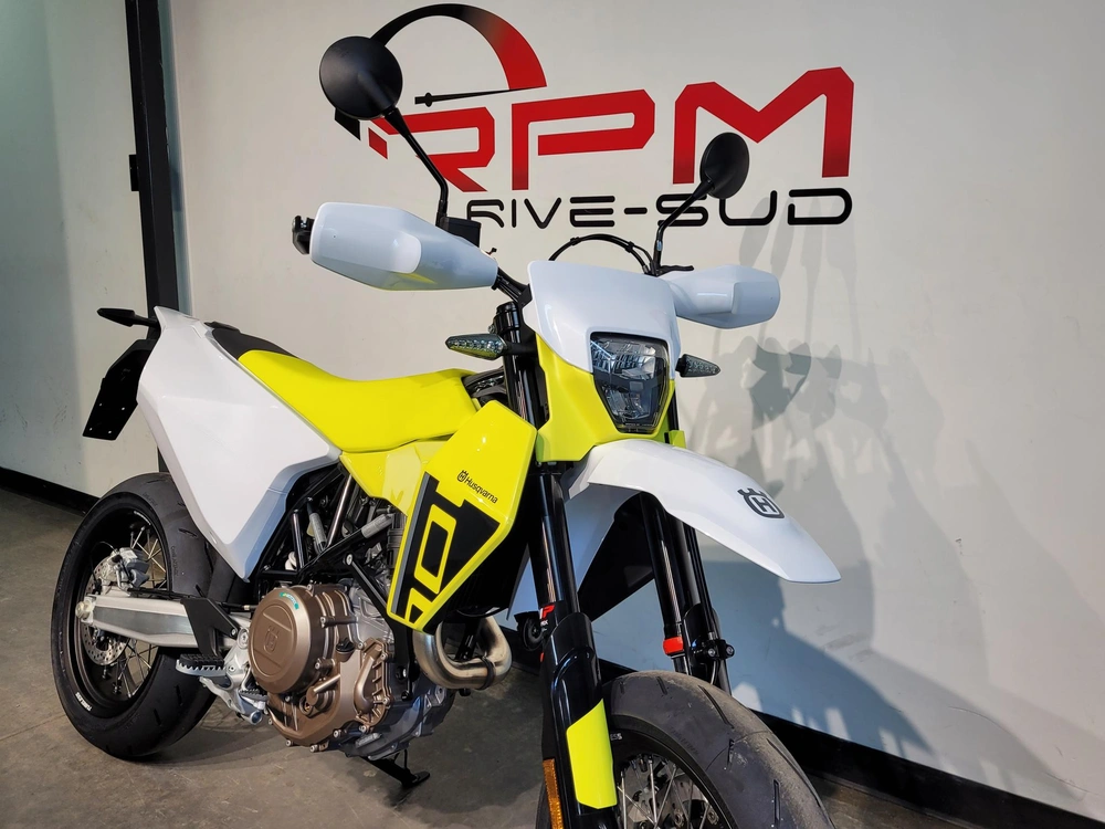 2026 Husqvarna 701 Supermoto *à Partir De 3.99% alt