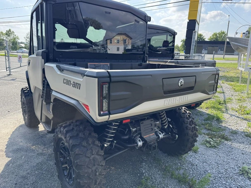 New 2026 Can-Am Defender Limited HD11 in Thetford Mines