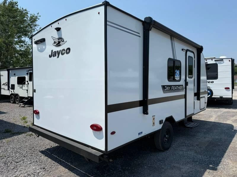 2027 Jayco Jay Feather 17bhsl alt
