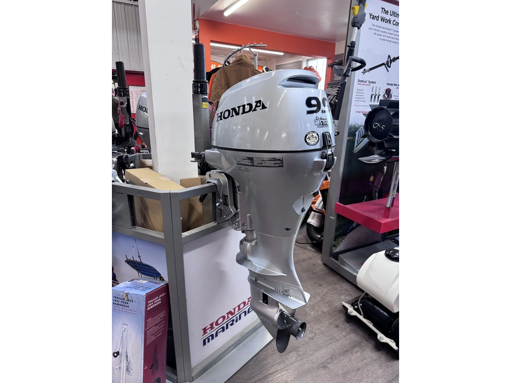 2026 Honda 9.9hp Electric Start, 15" Short Shaft alt