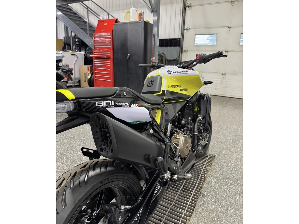 Husqvarna Vitpilen 801 2025 alt