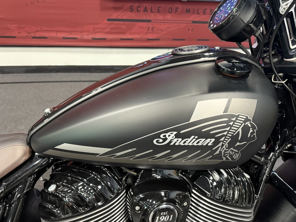 2025 Indian Motorcycle Sport Chief Rt alt