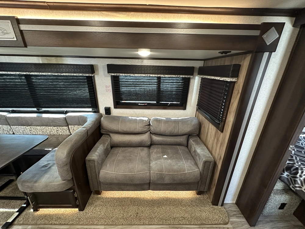 2019 Jayco White Hawk 32bhs alt