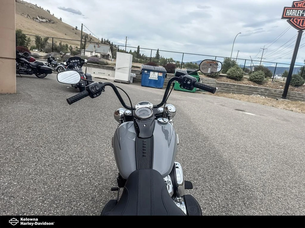2026 Harley-davidson Flhc - Heritage Classic alt