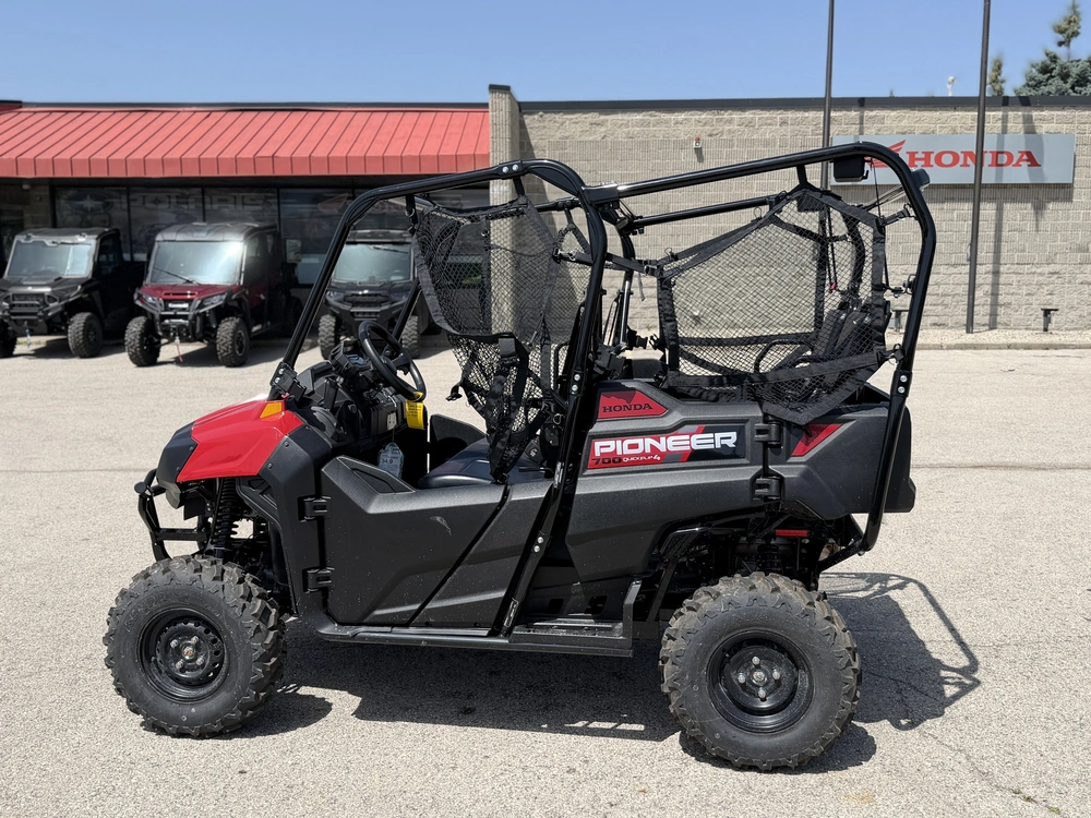 2026 Honda Pioneer 700-4 alt