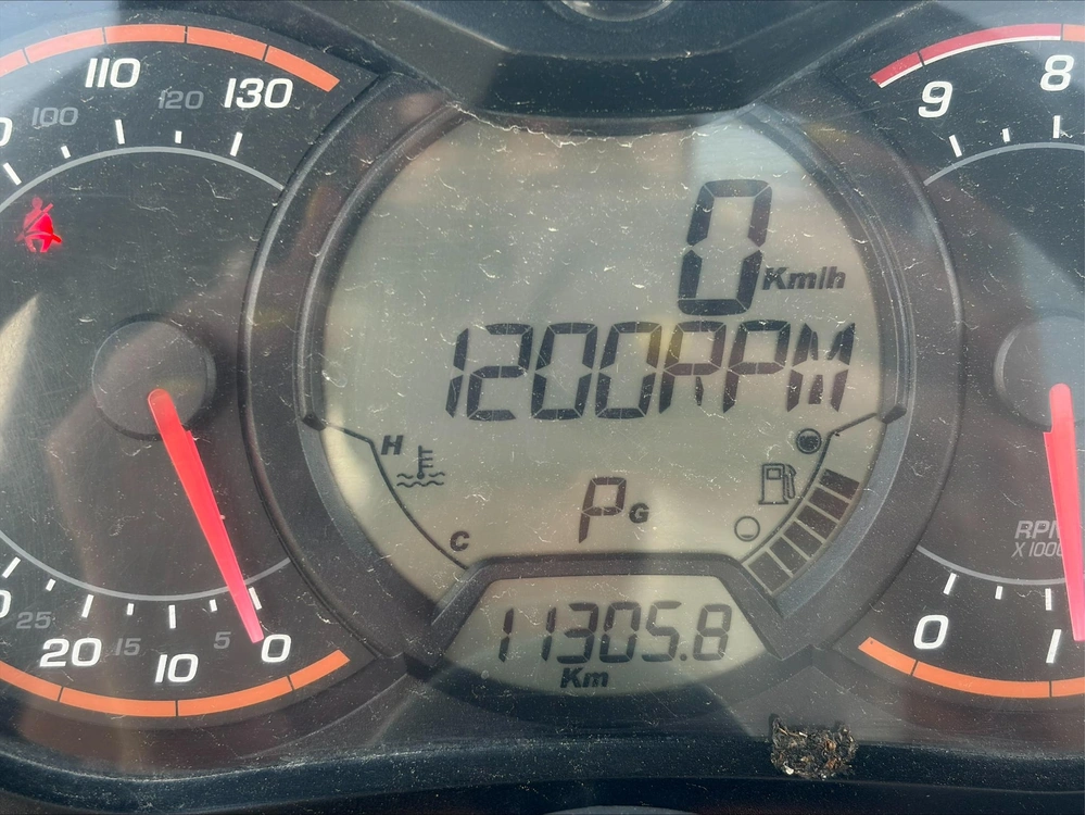 2012 Can-am Commander 1000 Ltd Vendu Tel Quel alt