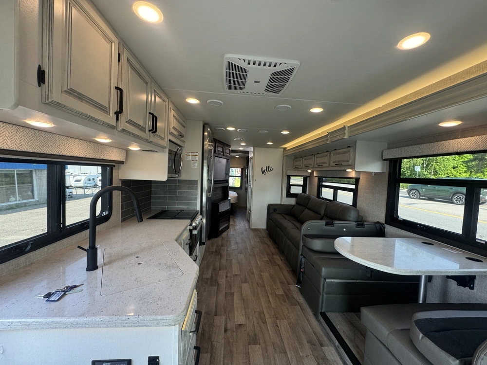 Jayco Precept 34b 2023 alt