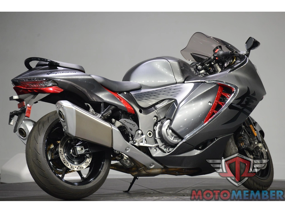 2024 Suzuki Hayabusa alt