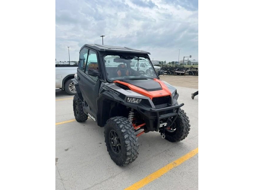 2018 Polaris General Deluxe