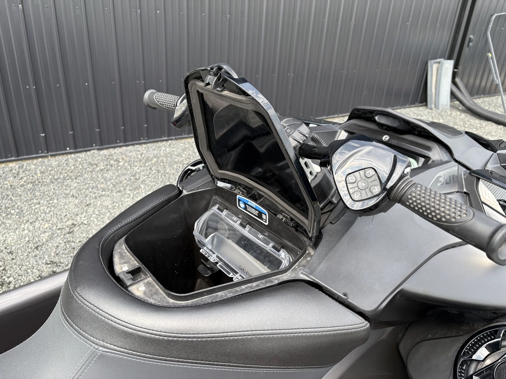 2023 Sea-doo Pwc Rxp X 300 Bk Ibr 23 alt