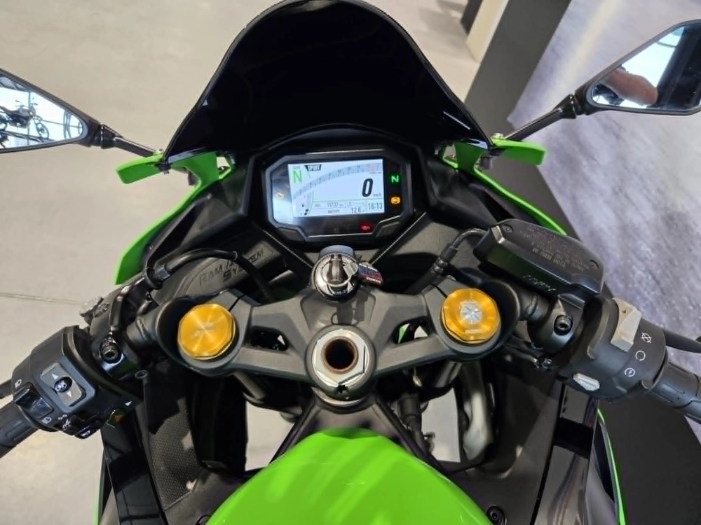 Kawasaki Zx4rr 2025 alt