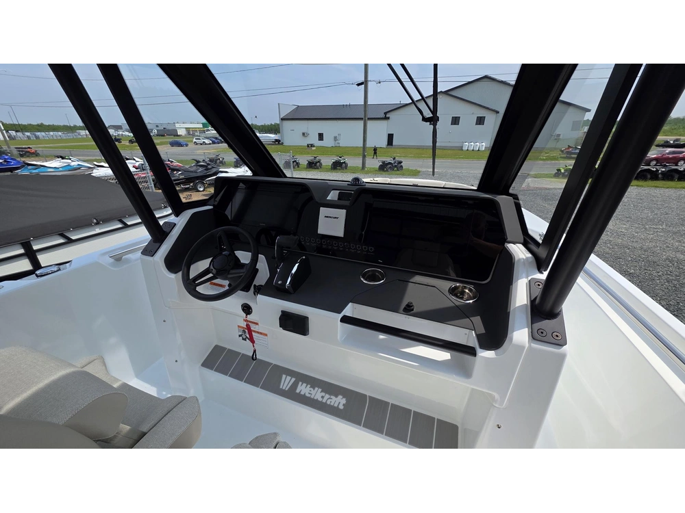 2026 Wellcraft 28 T-top alt