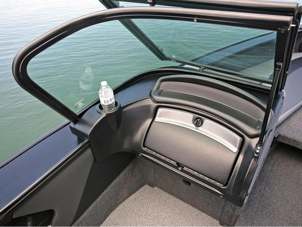 2025 Lund Boat Co 1875 Crossover Xs alt