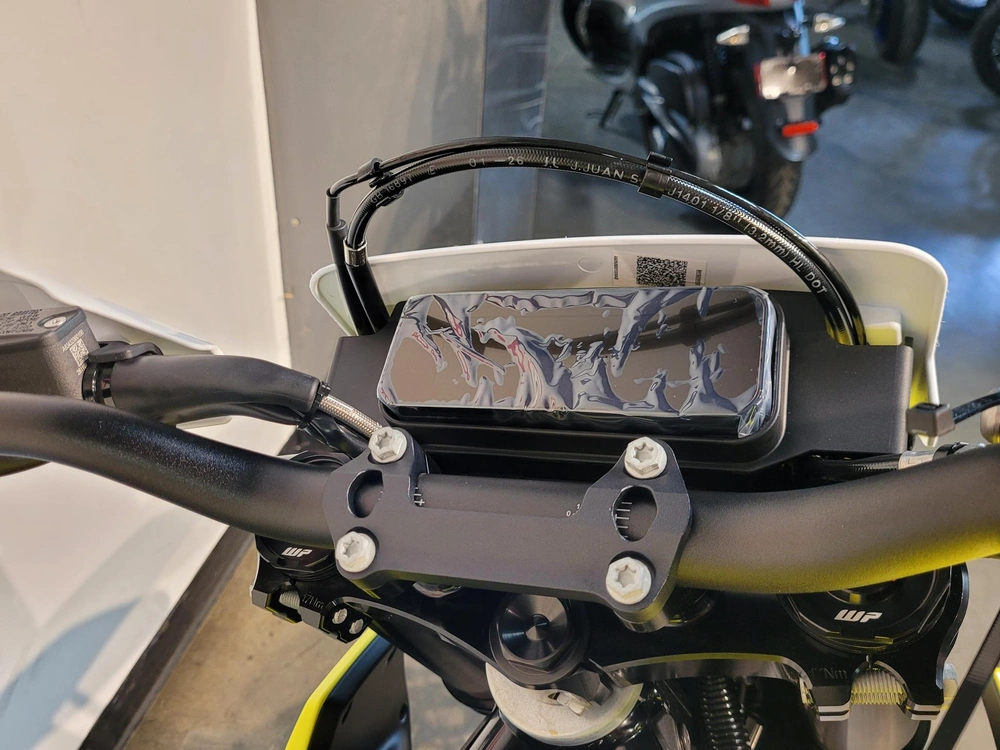Husqvarna 701 Supermoto *à Partir De 3.99% 2026 alt