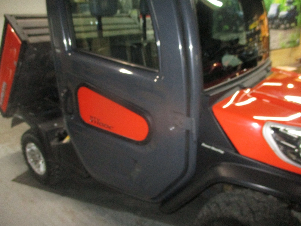 2016 Kubota X 1100c Diesel Cab 1100c alt