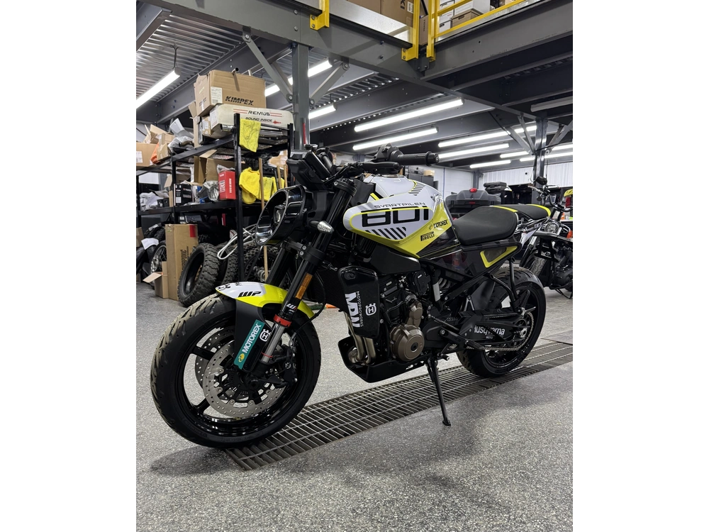 Husqvarna Vitpilen 801 2025 alt